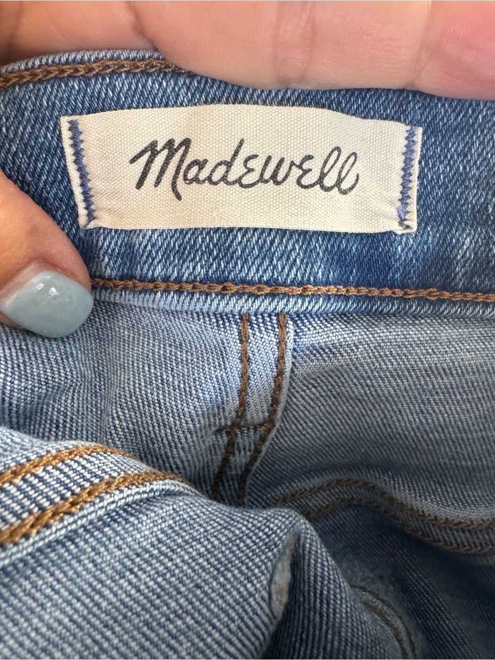 Madewell Mid Rise Kick out
Women's Boot Cut Kick Flare Jeans
Sz 28 - Picture 3 of 9
